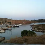 Arki Island-katsavidis 汽车旅馆