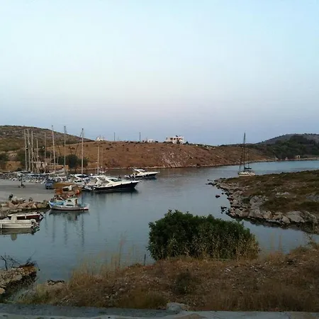 Arki Island-katsavidis موتيل